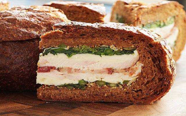 ساندویچ بوقلمون | میان وعده برای مدرسه