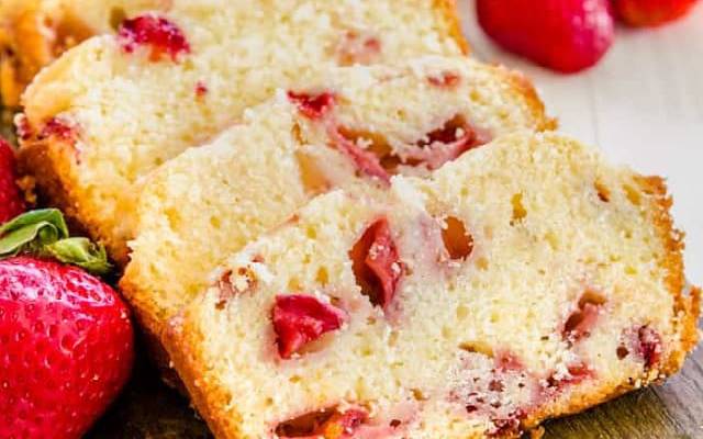 نان توت فرنگی | میان وعده برای مدرسه کودکان