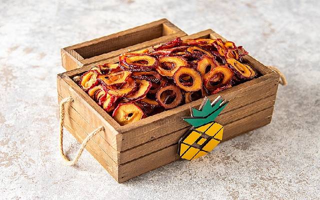 چیپس آلو به عنوان میان وعده برای مدرسه