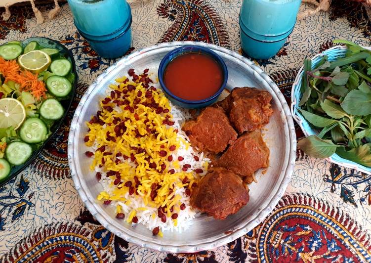 چلو گوشت یک غذای ایرانی با برنج برای مهمانی و عروسی