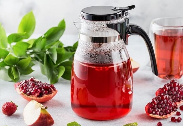 دمنوش انار یکی از نوشیدنی‌های گرم، خوش‌طعم و پرخاصیت