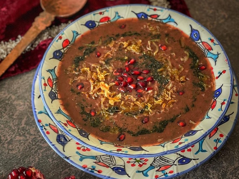 ۲ طرز تهیه آش انار شیرازی خوشمزه و مجلسی با گوشت و بدون گوشت