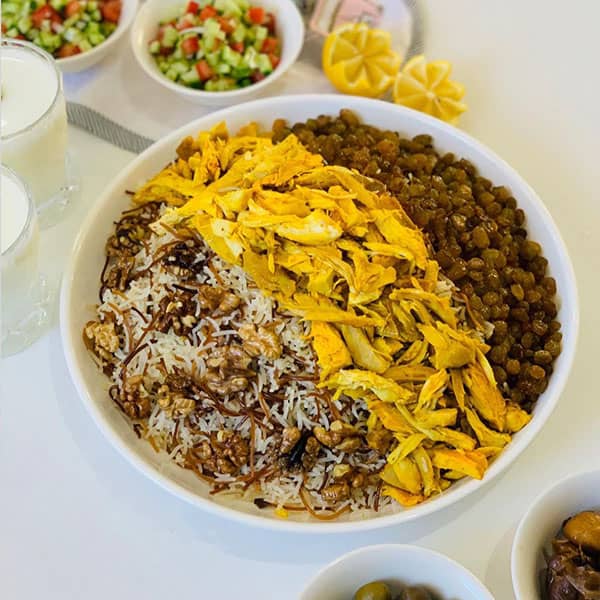 رشته پلو از انواع غذاهای ایرانی با برنج برای مهمانی و دورهمی