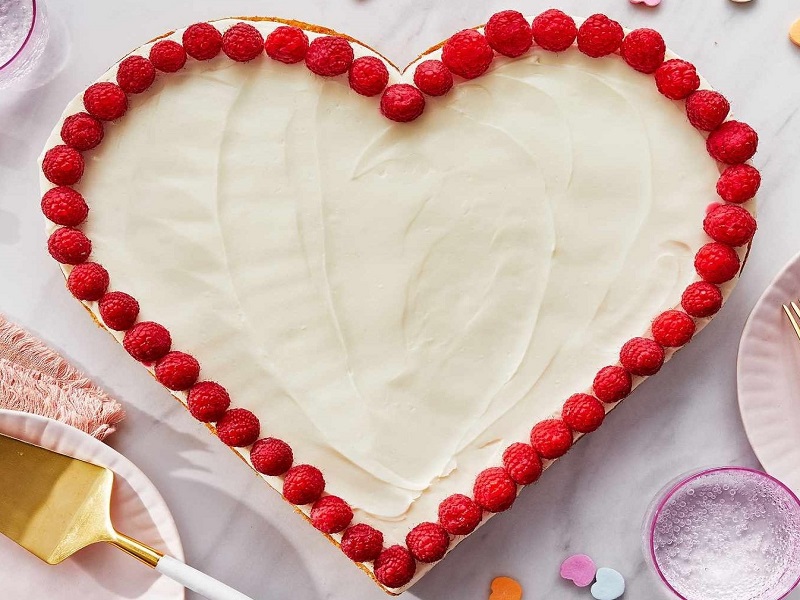 طرز تهیه کیک قلبی اسفنجی برای ولنتاین مرحله به مرحله