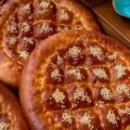 ۲ طرز تهیه نان رمضان ترکی (پیده رمضان) به روش تبریزی و ترکیه ای