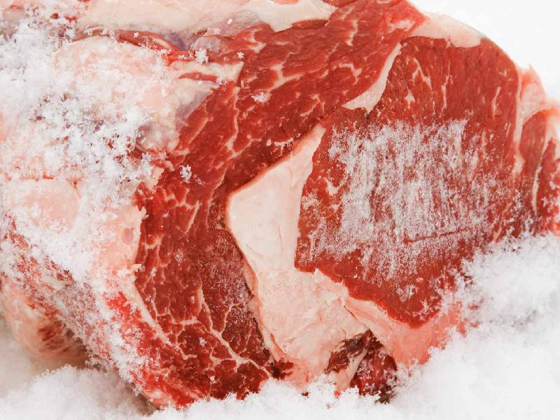 نحوه باز کردن یخ گوشت با روش‌های بهداشتی و باید و نبایدهای آن