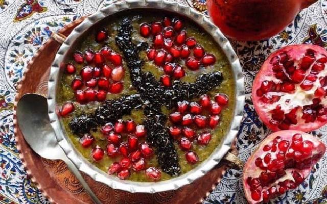 طرز تهیه انواع دسر و غذای شیرازی، آش انار شیرازی