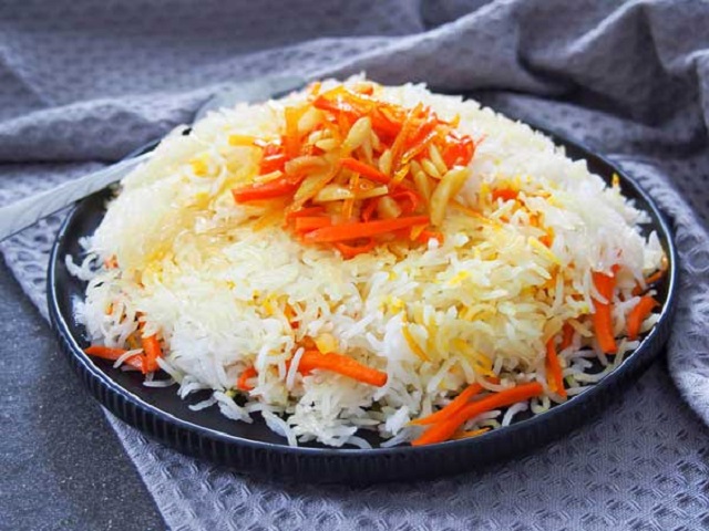 هر ۱۰ کیلو برنج ایرانی برای چند نفر است