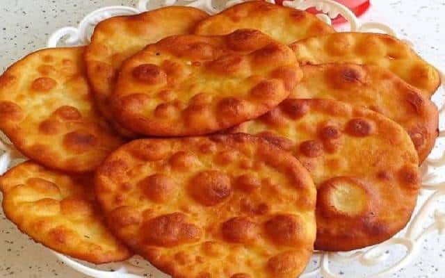 مراحل طرز تهیه نان پرانا روغنی مراحل طرز تهیه نان پرانا روغنی