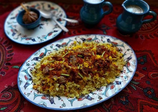 مراحل طرز تهیه پلو اسفندی مجلسی به روش شیرازی