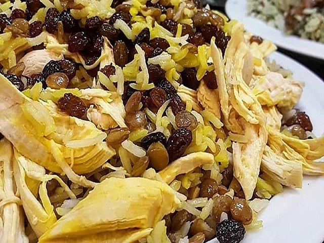 مراحل طرز تهیه عدس پلو خوشمزه مشهدی