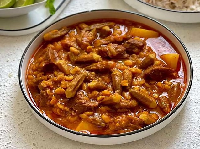 طرز تهیه خورش بامیه با سیب زمینی