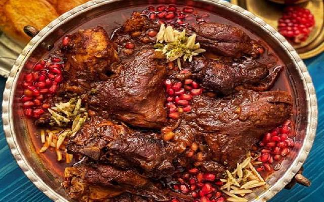 مراحل طرز تهیه خورشت آلو با اردک