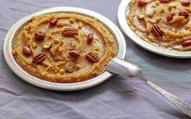 طرز تهیه انواع دسر مشهدی/حلوا بربری یا حلوای جوانه گندم مشهدی