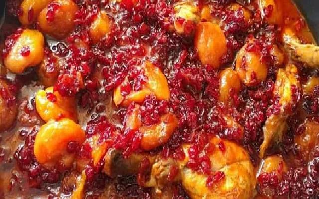 فوت و فن‌های طرز تهیه خورش زرشک آلو با مرغ مازندرانی