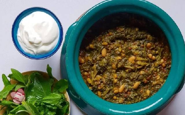 مراحل طرز تهیه قلیه اسفناج به روش مازندرانی