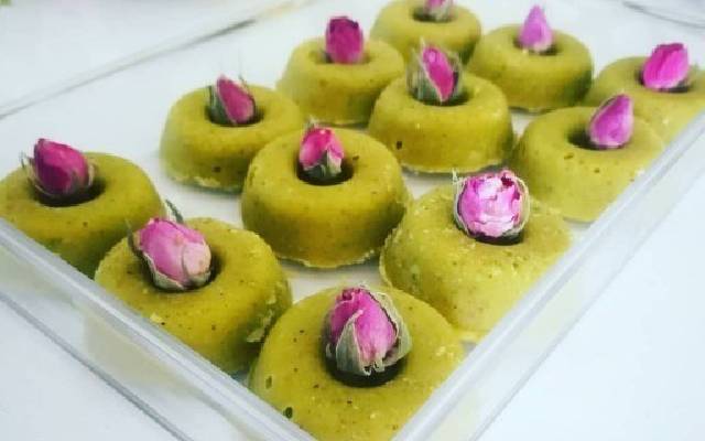 فوت و فن‌های طرز تهیه شیرینی پاشا پسته