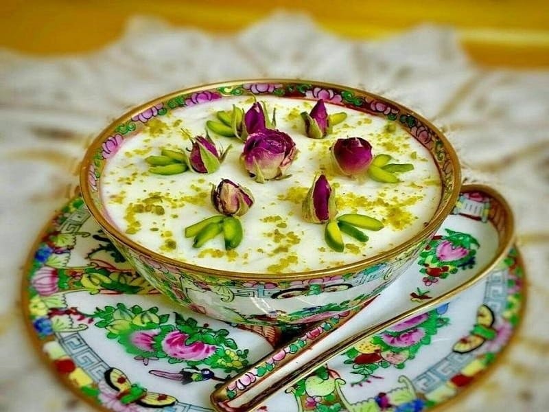 طرز تهیه فرنی پسته، سریع، ساده و مقوی