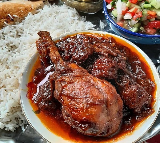 خورش آلو سیاه از انواع خورشت با آلوی مجلسی