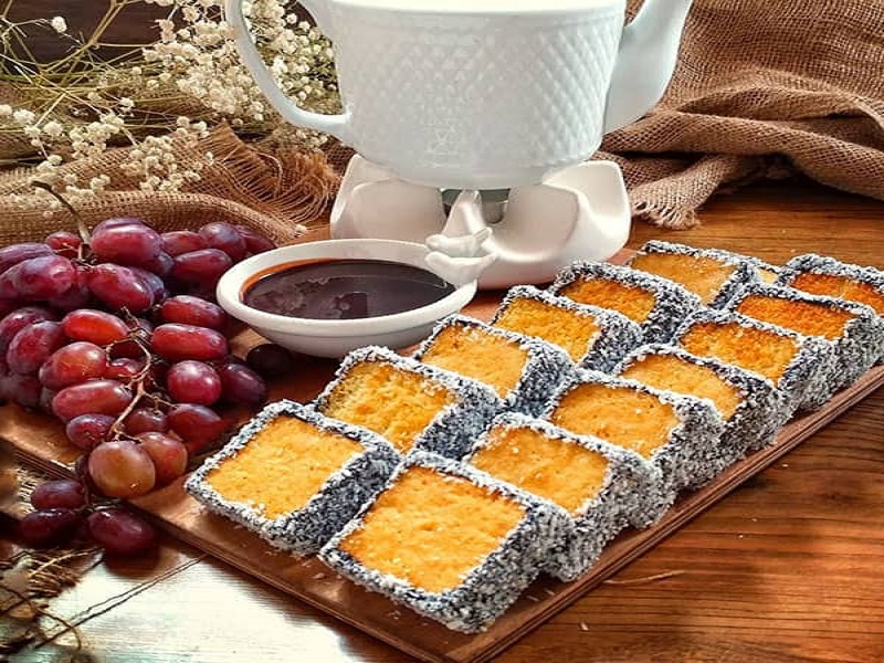 کیک لقمه نارگیلی | یک میان وعده مفید برای زنگ تفریح مدرسه