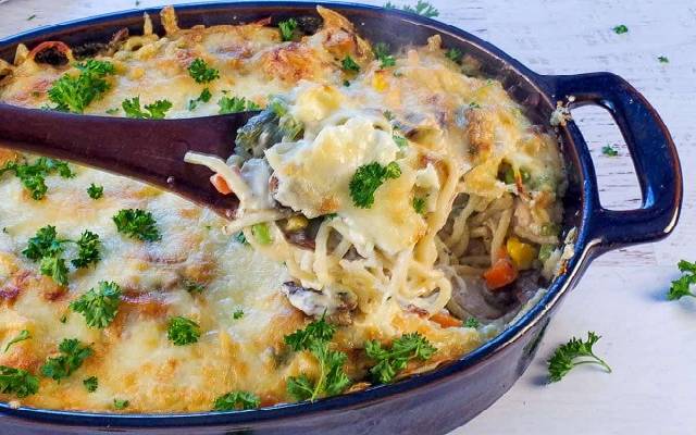 شام با گوشت بوقلمون چی درست کنم | طرز تهیه تترازینی بوقلمون