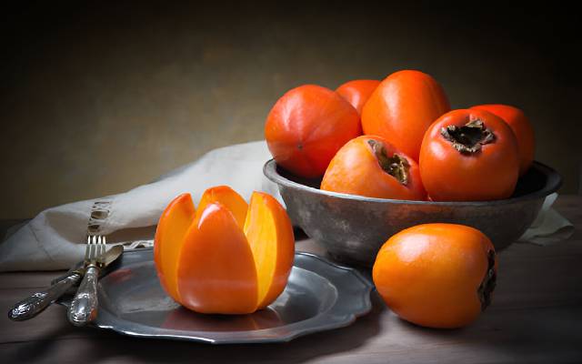 سوالات متداول درباره خواص خرمالو برای لاغری