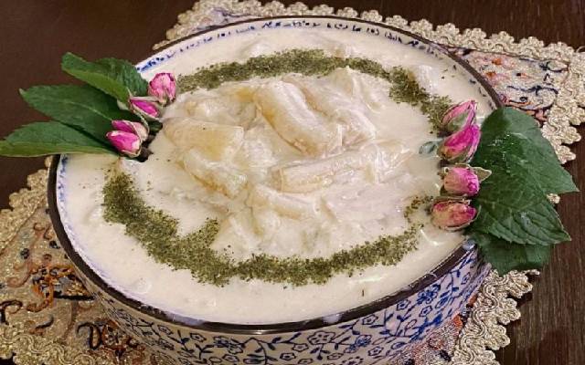بورانی کنگر و ماست کرمانشاهی یکی از سنتی‌ترین انواع بورانی