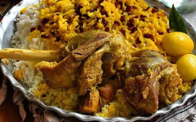 مراحل طرز تهیه زرشک پلو با ماهیچه