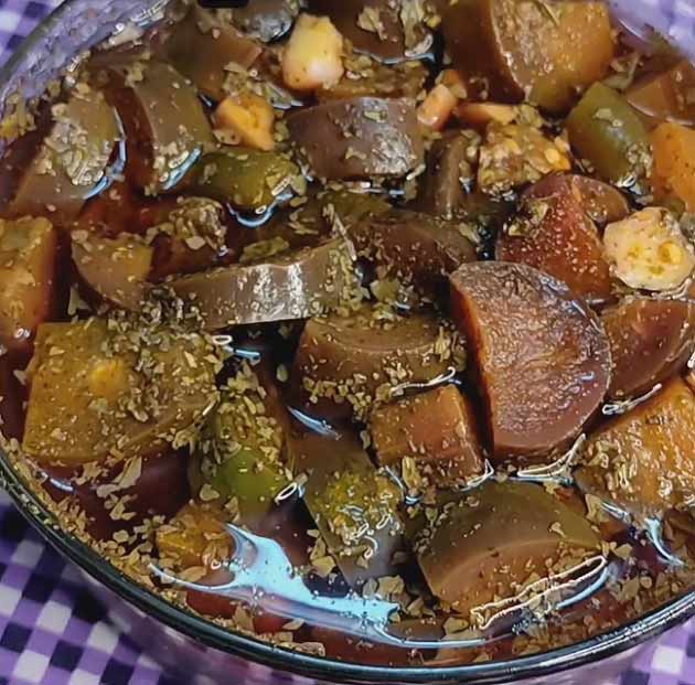 طرز تهیه ترشی بادمجان ساده با پوست