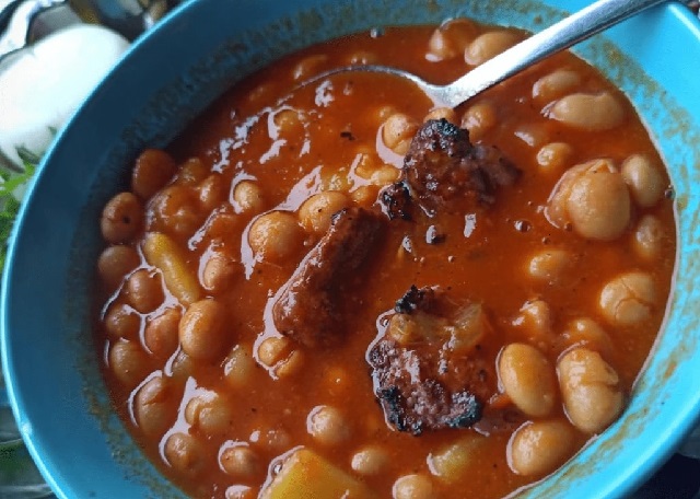 نکات طرز تهیه لوبیا کباب رشتی