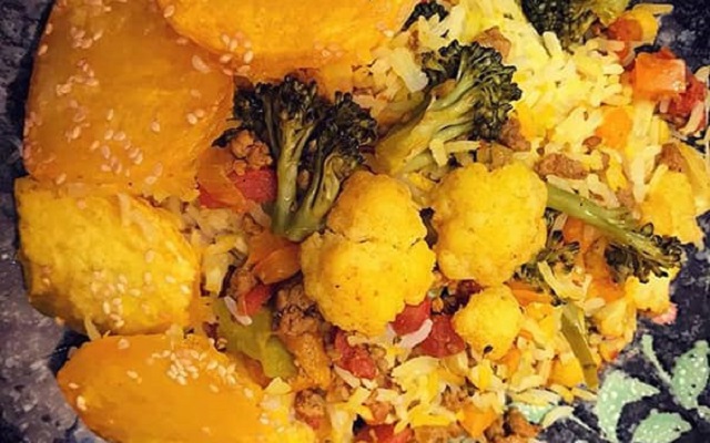 طرز تهیه گل کلم پلو با گوشت قلقلی