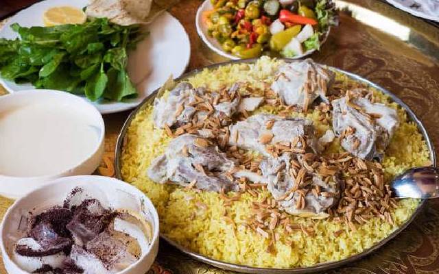 مراحل طرز تهیه منسف اردنی مراحل طرز تهیه منسف اردنی