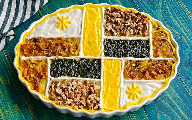 مراحل طرز تهیه حلیم بادمجان با مرغ و برنج و عدس