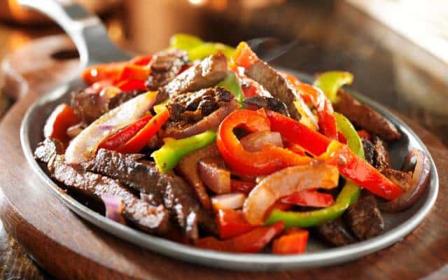 مراحل طرز تهیه فاهیتا گوشت مکزیکی
