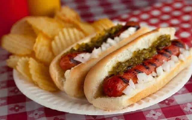 فوت و فنهای خوشمزه شدن هات داگ مرغ خانگی فوت و فنهای خوشمزه شدن هات داگ مرغ خانگی