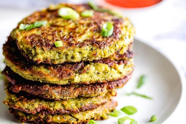 مراحل طرز تهیه کوکو ریواس قزوینی