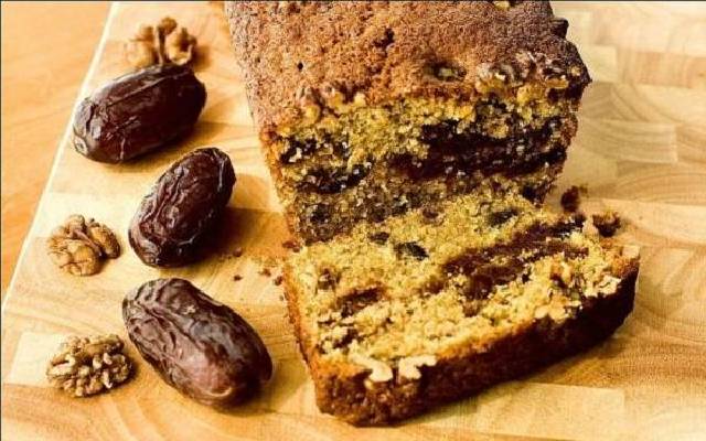 فوت و فن‌های خوشمزه شدن کیک خرمایی