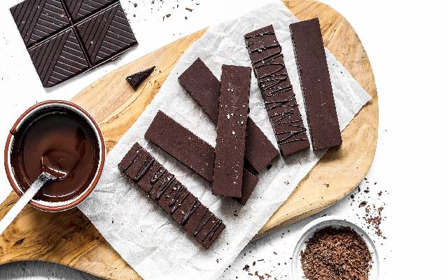 فوت و فن‌های خوشمزه شدن شکلات تلخ خانگی