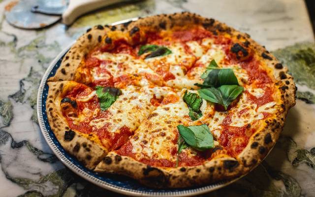 فوت و فن‌های خوشمزه شدن پیتزا ناپولیتن