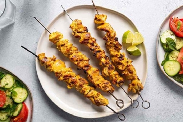 مراحل طرز تهیه جوجه کباب با سس مایونز