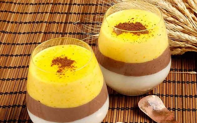 مراحل طرز تهیه محلبی سه رنگ
