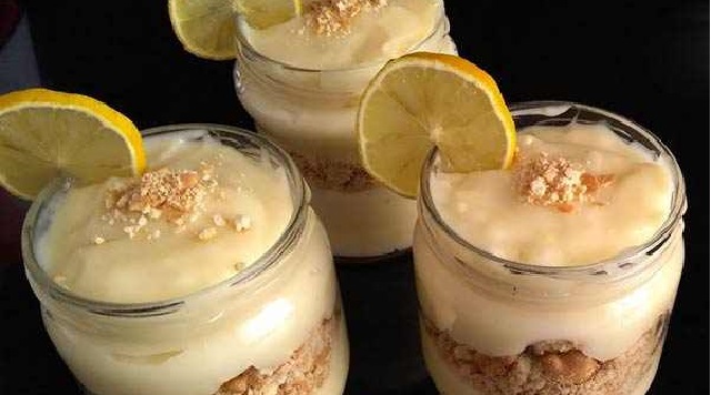 مراحل طرز تهیه محلبی با بیسکوئیت پتی بور 