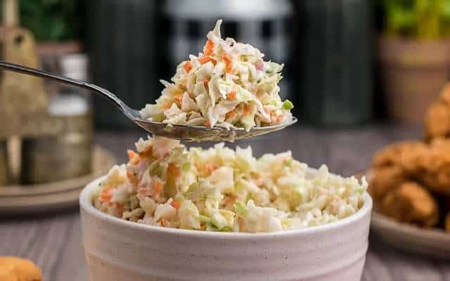 طرز تهیه سالاد کلم کی اف سی کلاسیک در یک نگاه