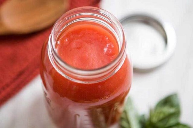رب گوجه رنگ طبیعی داشته باشد