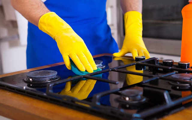 چرا تمیز نگه داشتن اجاق گاز این‌قدر مهمه؟ روش های تمیز کردن اجاق گاز
