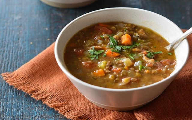 طرز تهیه سوپ عدس ساده در یک نگاه