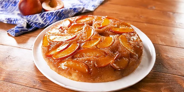 مراحل طرز تهیه کیک برگردان هلو