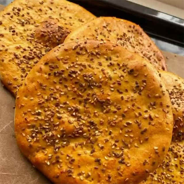 طرز تهیه انواع نان | نان چرب و شیرین سیرجانی