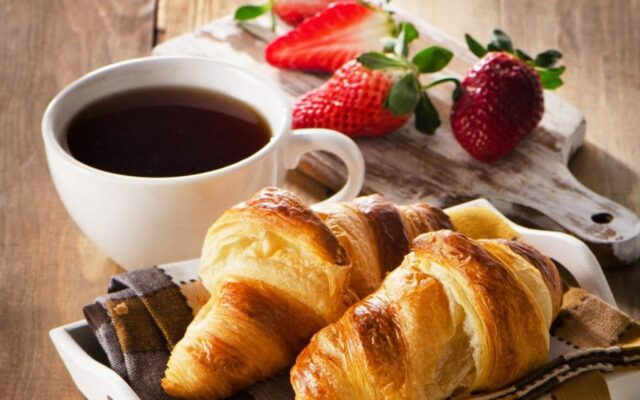 نان کروسان | انواع عصرانه