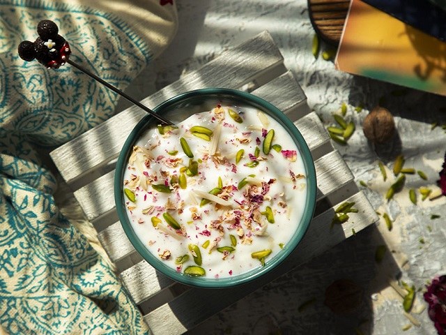 طرز تهیه یخ ماست در یک نگاه
